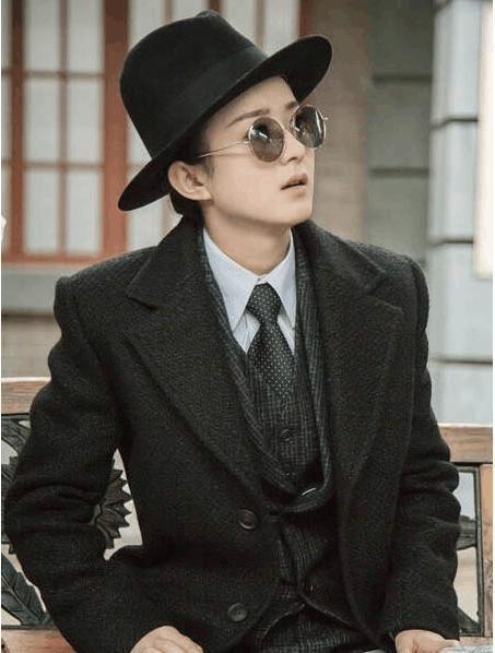 电视明星男衣服,揭秘电视明星的时尚男装风采